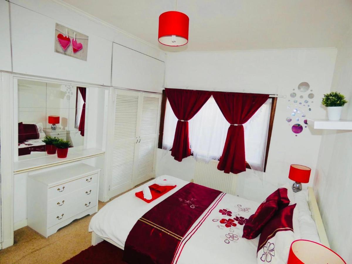 Spacious 3 Bed House With Parking & Good Transport South Norwood Ngoại thất bức ảnh