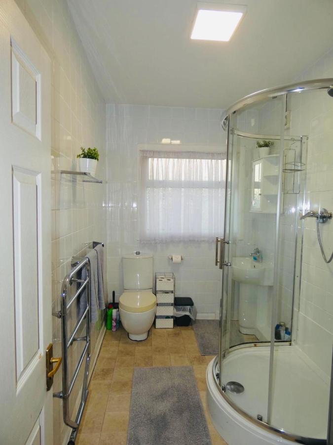 Spacious 3 Bed House With Parking & Good Transport South Norwood Ngoại thất bức ảnh